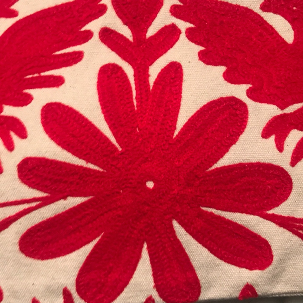 Embroidered canvas pouch/clutch NWT - Picture 3 of 4